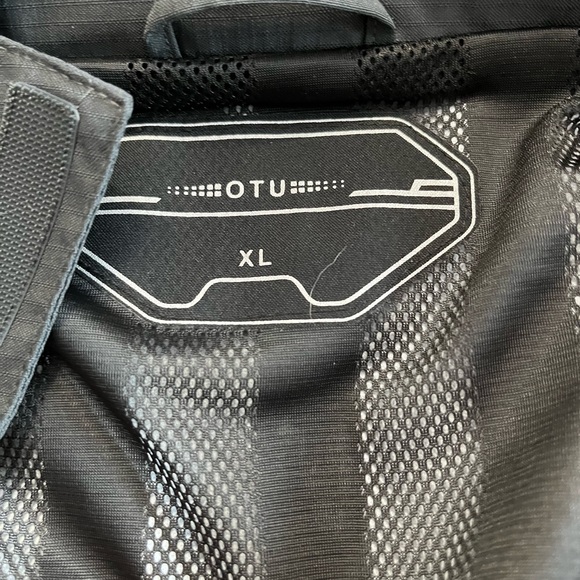 Men’s XL Rain Jacket In Great Condition - Picture 3 of 5